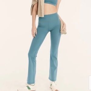 NWT J.Crew CloudStretch High Rise Flare Pants Leggings Size M Z109